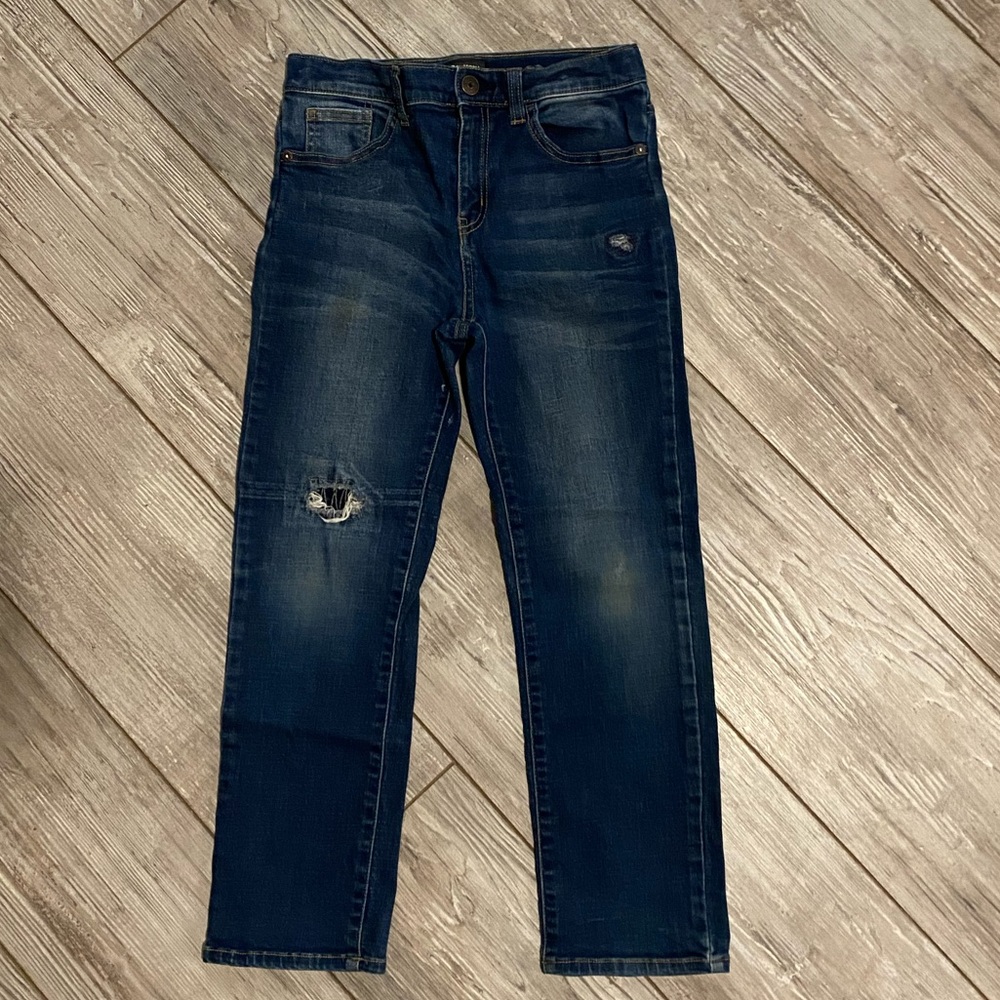 NEVER WORN BOYS OSH KOSH SKINNY JEANS.
